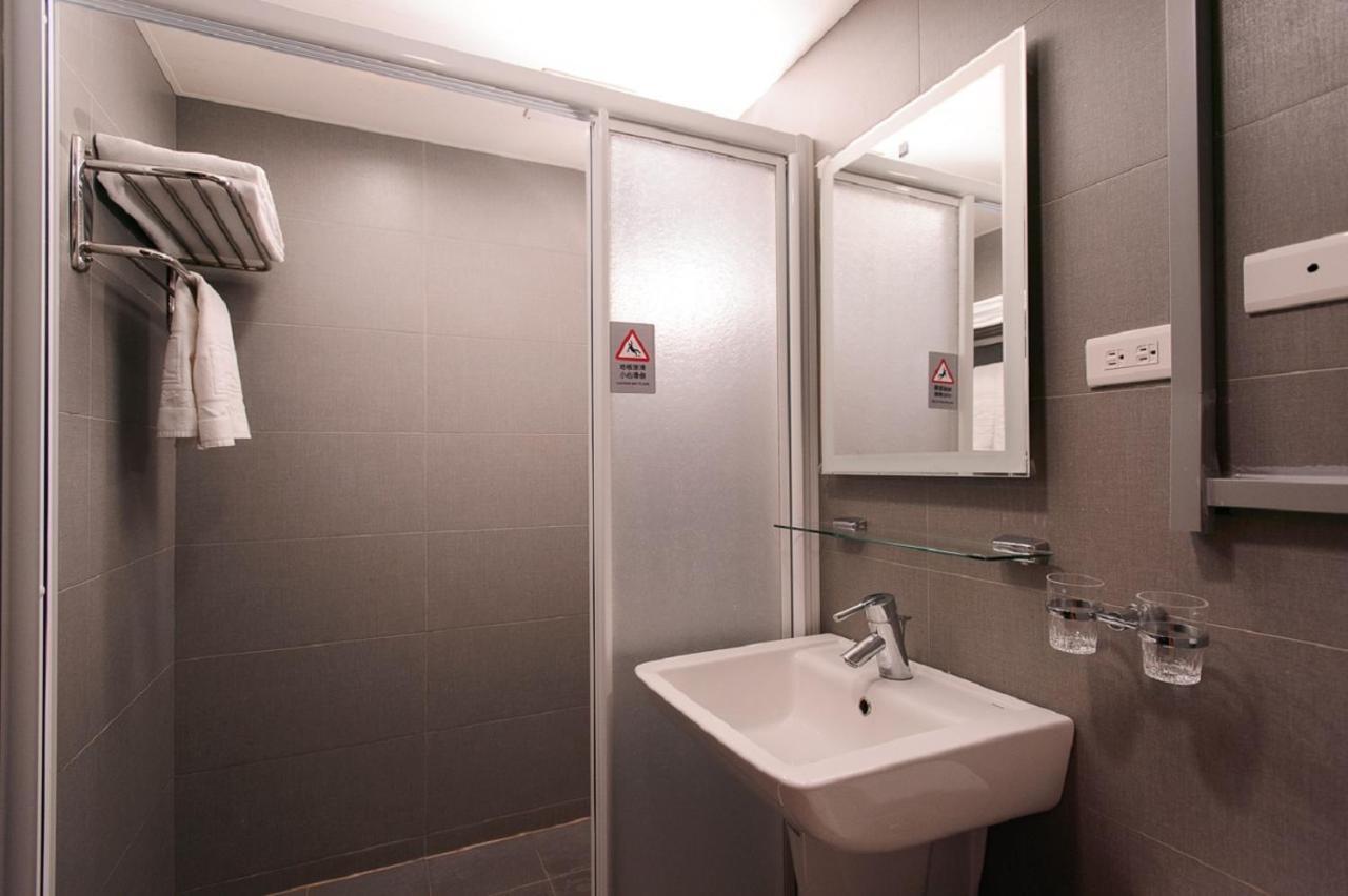 Kiwi Express Hotel - Kaohsiung Station Εξωτερικό φωτογραφία