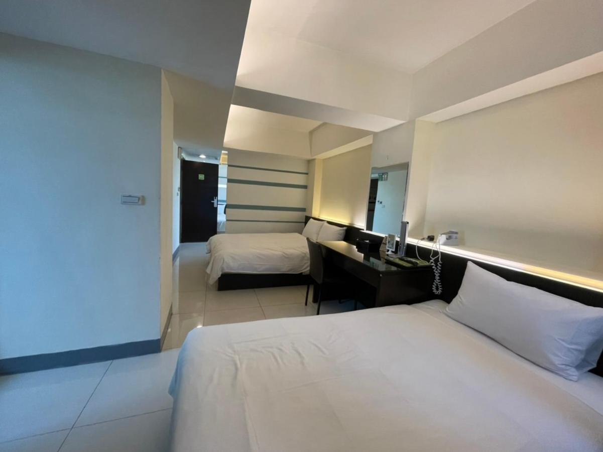 Kiwi Express Hotel - Kaohsiung Station Εξωτερικό φωτογραφία