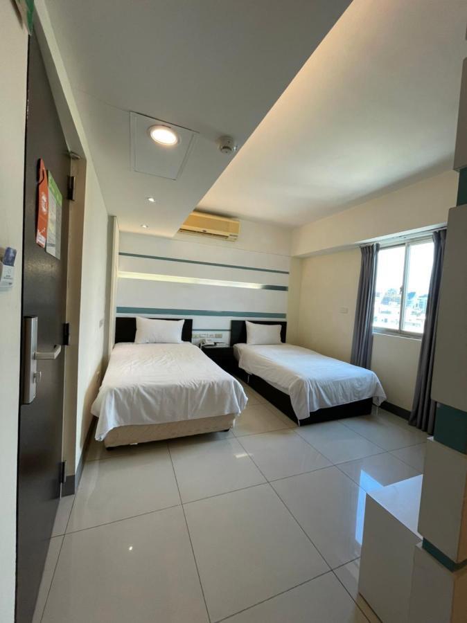 Kiwi Express Hotel - Kaohsiung Station Εξωτερικό φωτογραφία