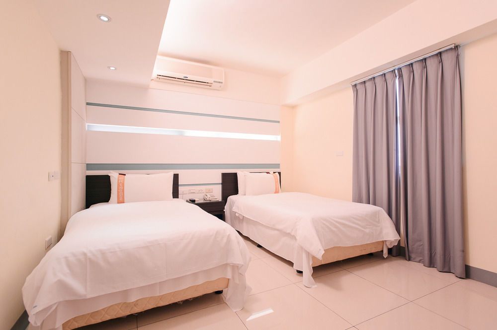 Kiwi Express Hotel - Kaohsiung Station Εξωτερικό φωτογραφία