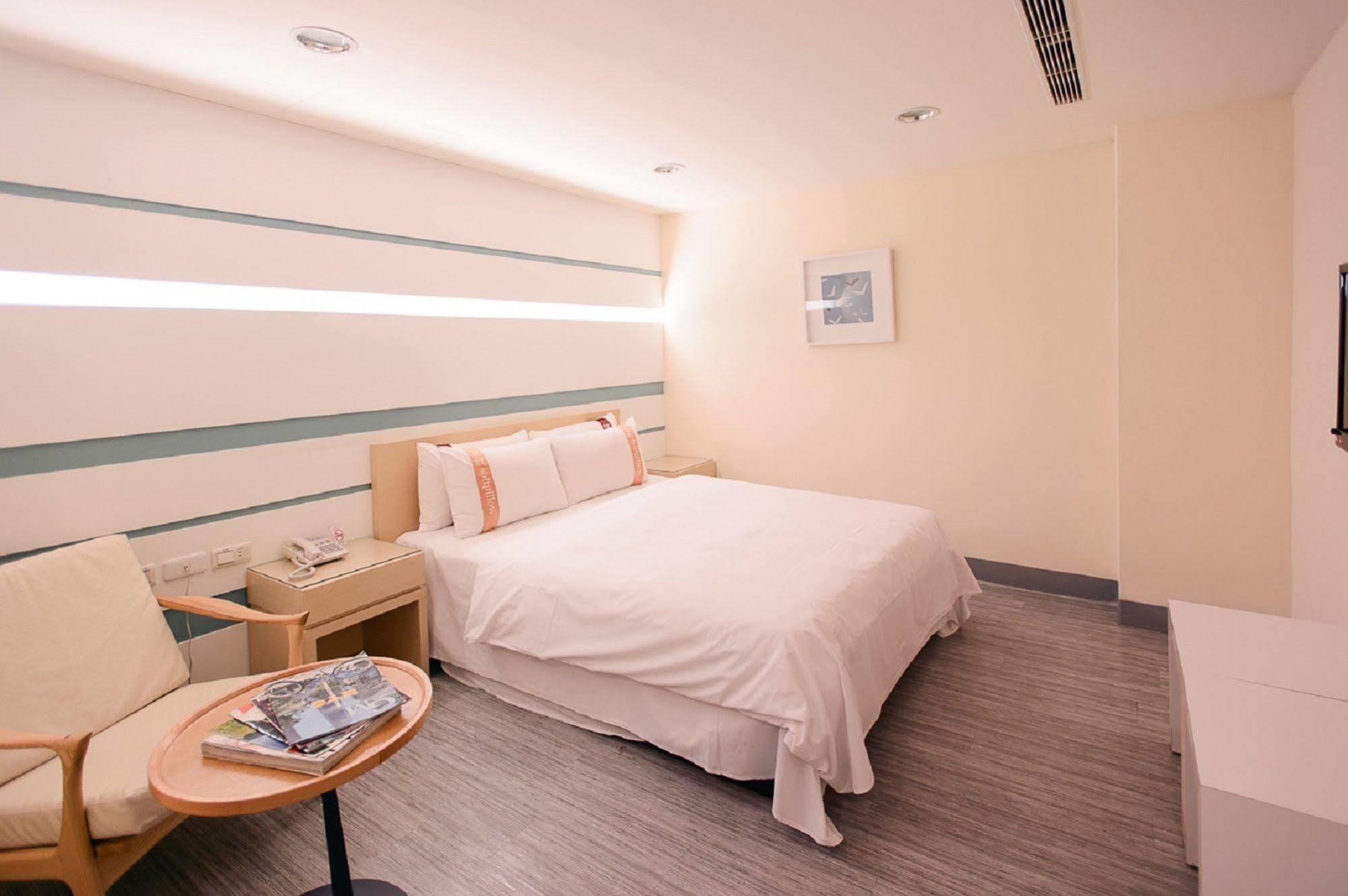 Kiwi Express Hotel - Kaohsiung Station Εξωτερικό φωτογραφία