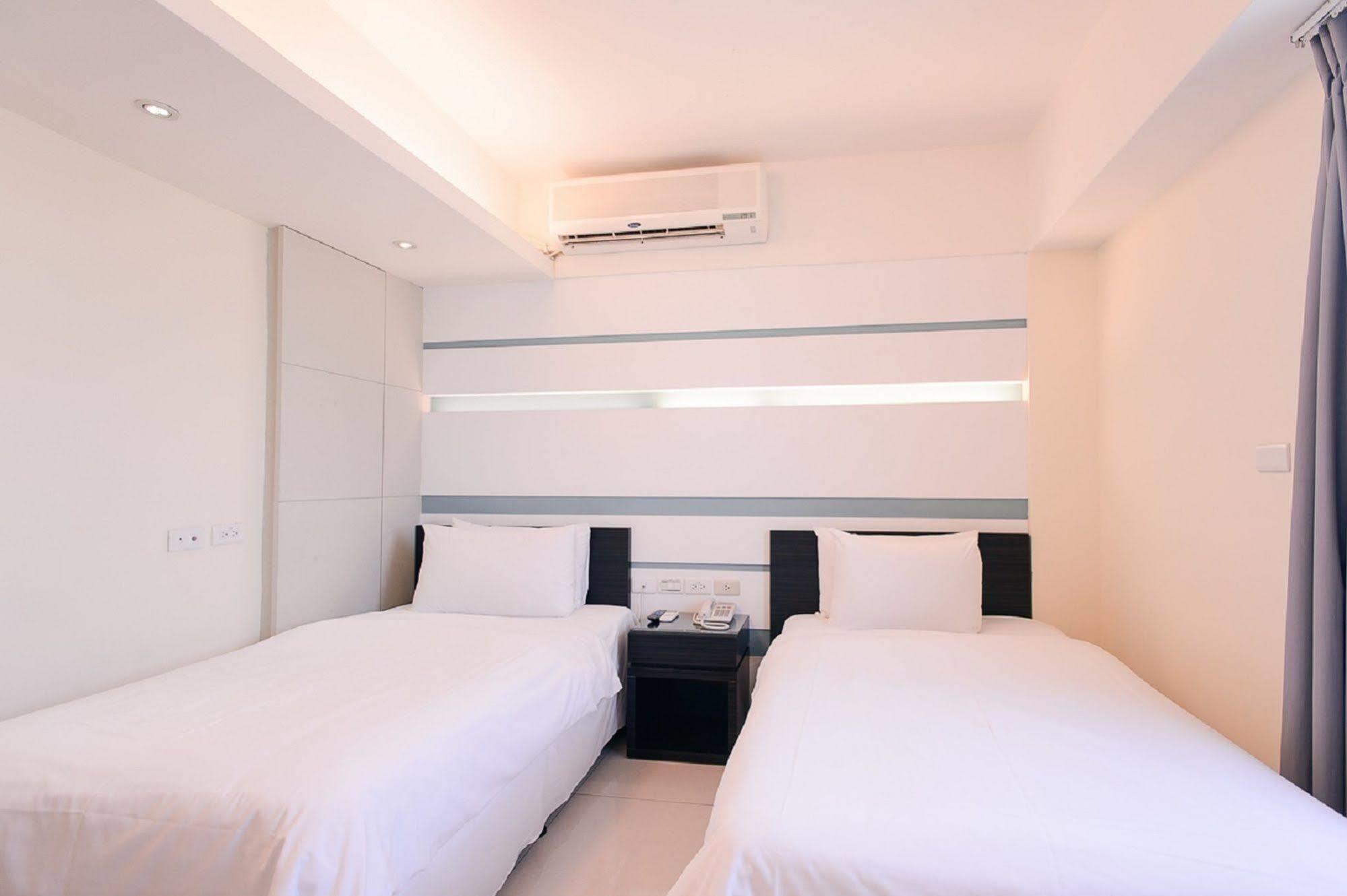 Kiwi Express Hotel - Kaohsiung Station Εξωτερικό φωτογραφία